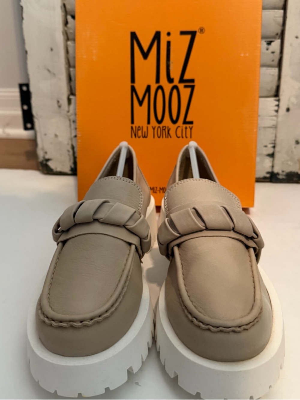 MIZ MOOZ Vicky Leather Lug Sole Loafers Menswear Preppy Academia 90’s Size 8.5-9
